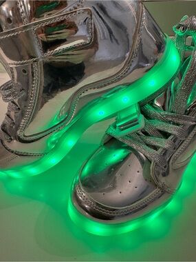 Women’s Light-Up Metallic Silver Sneakers with Green LED Soles